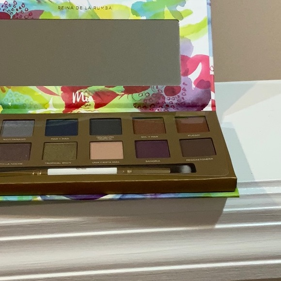 New MIA DEL MAR eyeshadow - Picture 5 of 5